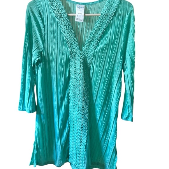 Catalina Aqua Blouse with 3/4 Sleeves - Picture 2 of 8